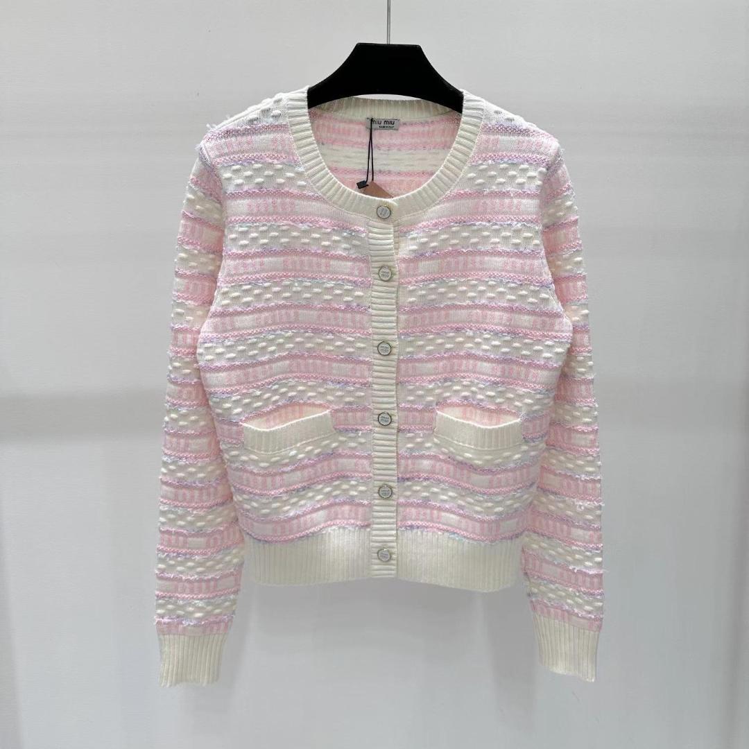 MIUMIU ニット アウター