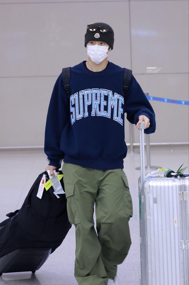 【ウンチェ着用】Supreme 23FW Inside Out Crewneck