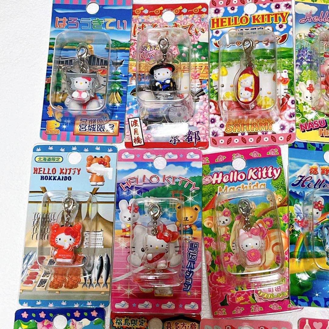 雑貨まとめ売り　130点 ご当地キティまとめ売り29点＋ストラップ2 点