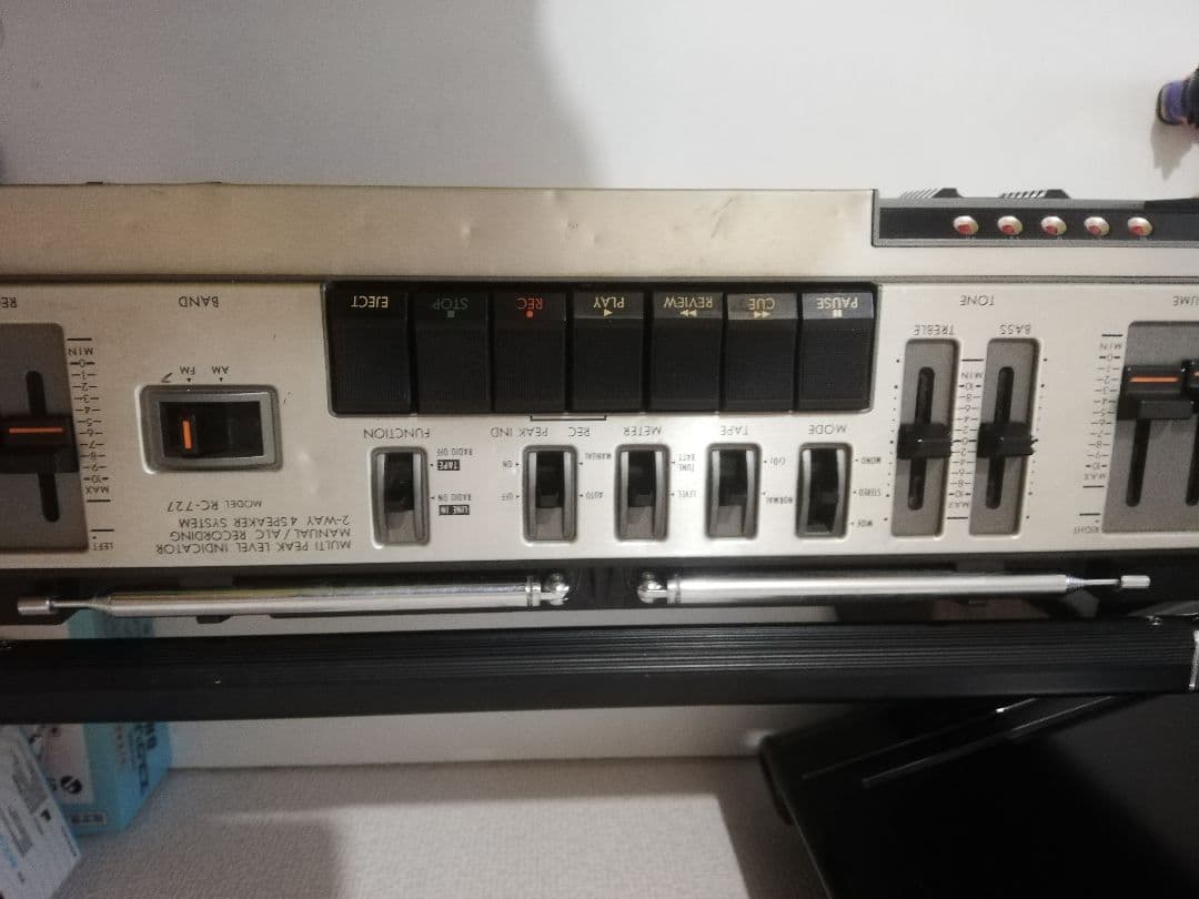 Victor ラジカセ カセットデッキ ラジオ レトロ 通電、ラジオ確認 レア Victor ラジカセ カセットデッキ ラジオ レトロ 通電、ラジオ確認 レア