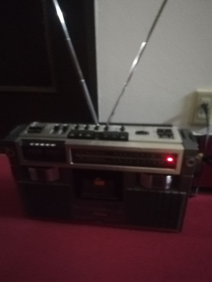 Victor ラジカセ カセットデッキ ラジオ レトロ 通電、ラジオ確認 レア Victor ラジカセ カセットデッキ ラジオ レトロ 通電、ラジオ確認 レア