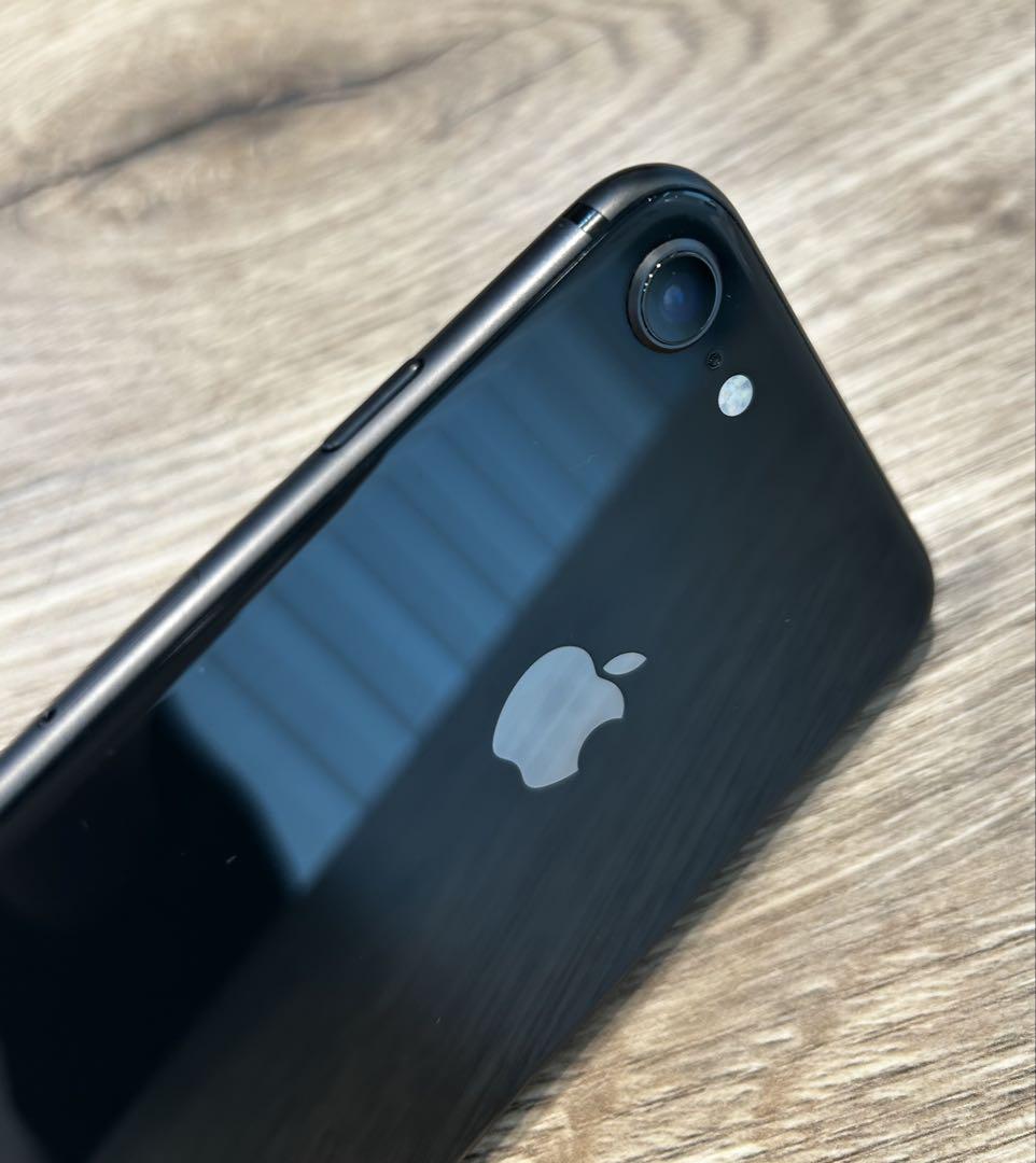 Apple iPhone 8 本体
