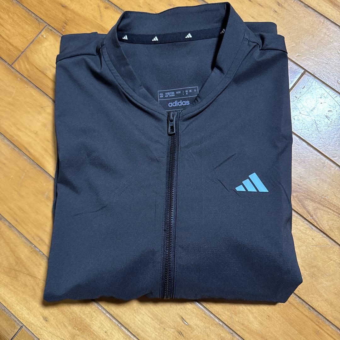 adidas 黒ジャケットストレッチフルジップL新品タグ付き通気、速乾、冷却性