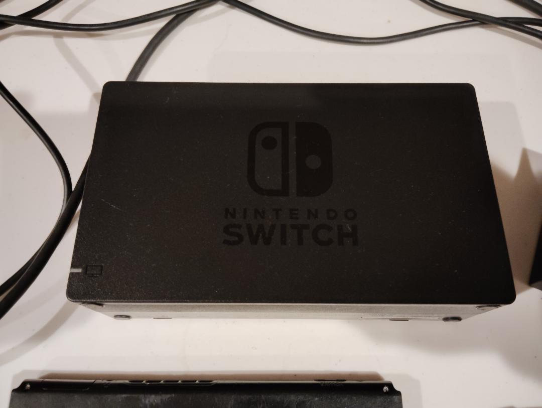 NINTENDO SWITCH本体