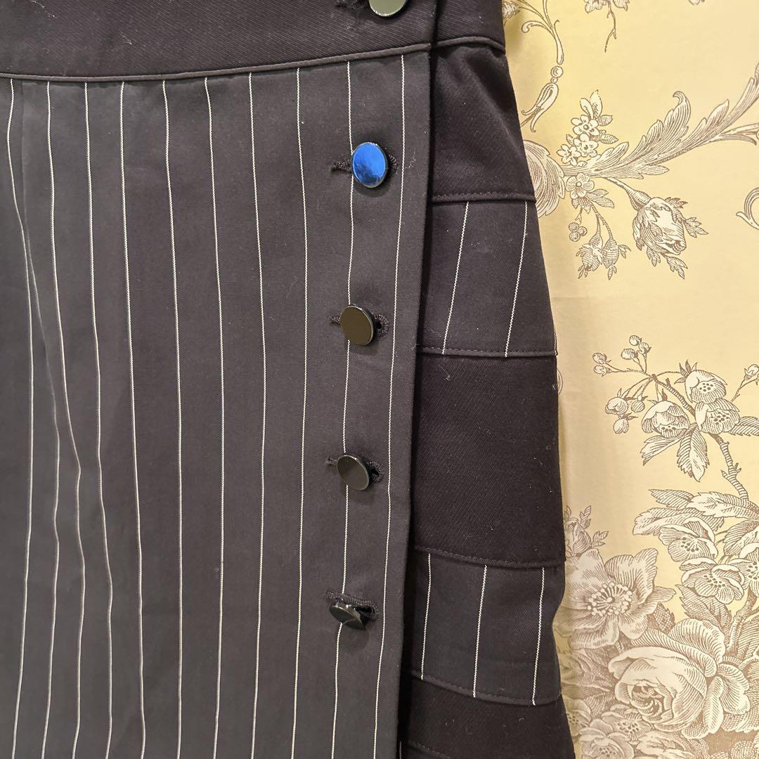 sacai ストライプ フレアスカート サイドボタン