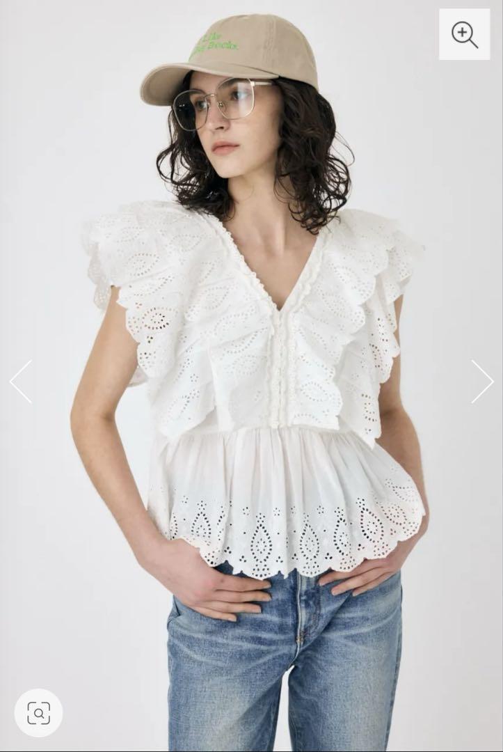 新品タグ付き　完売品moussy EYELET CAPSLEEVE ブラウス