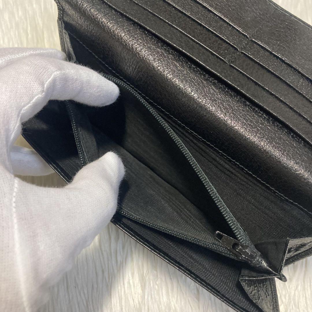 定番人気　GUCCI グッチ　は二つ折り　長財布　金具　レザー　黒　ロング　ロゴ