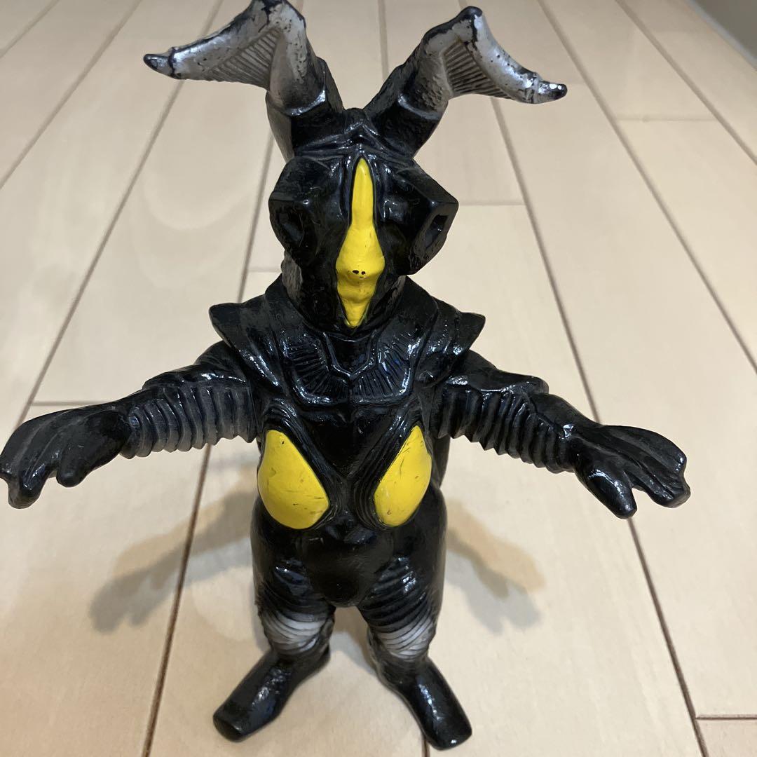 ウルトラマンシリーズ 怪獣フィギュア ウルトラマンシリーズ怪獣フィギュア - メルカリ