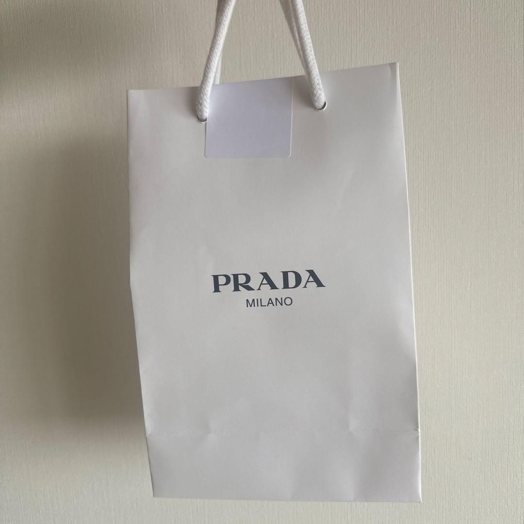 ★新品★PRADA財布