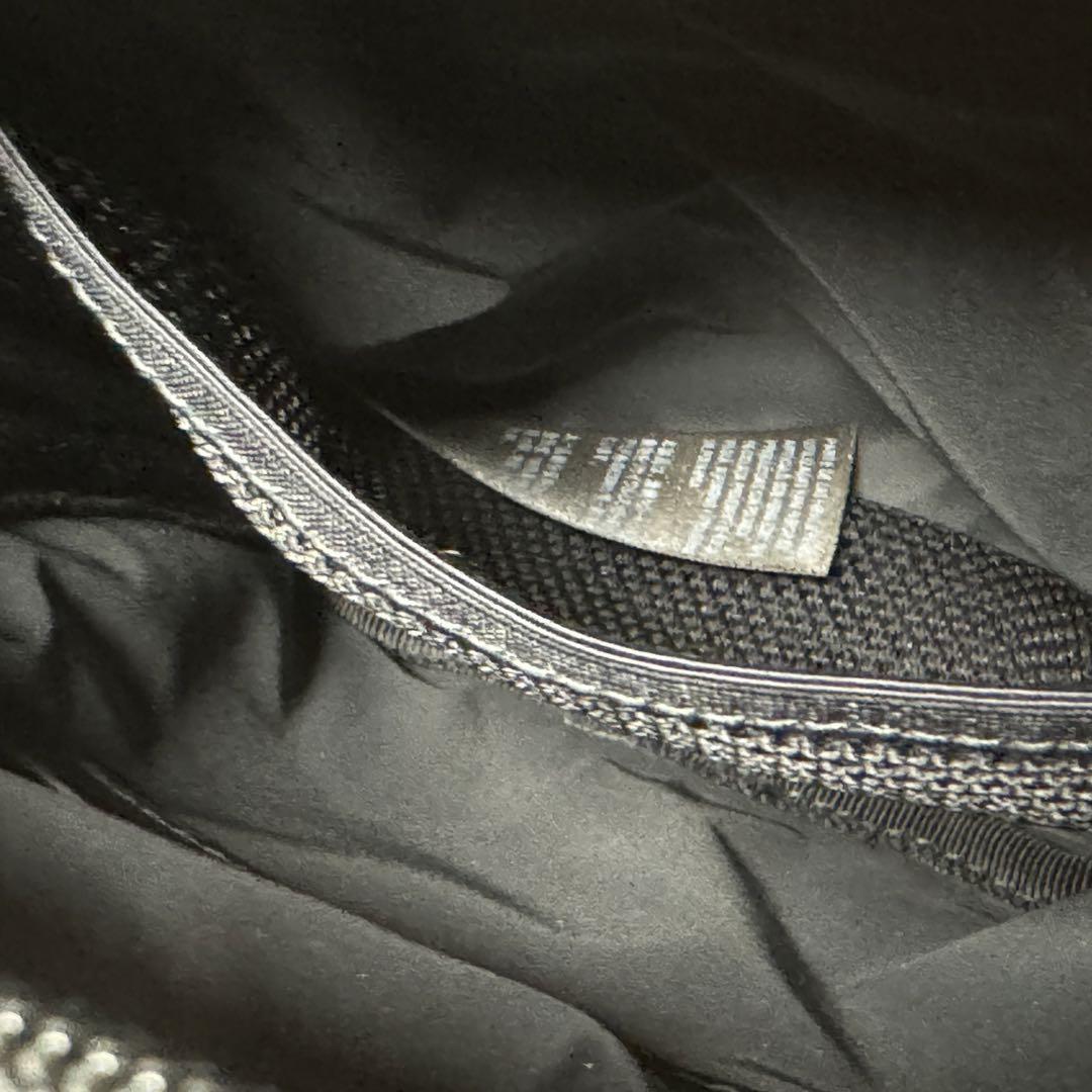 BALENCIAGA  ショルダーバッグ ナイロン　ボディバッグ　バレンシアガ