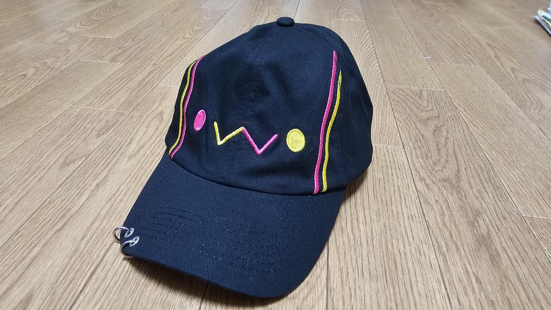 帽子　[破損品/単品] ビビモチーフキャップ 「バーチャルYouTuber ホロライブ 常闇トワ 誕生日記念2020」 Amazon.co.jp: 常闇トワ 誕生日記念2020 ビビモチーフキャップ
