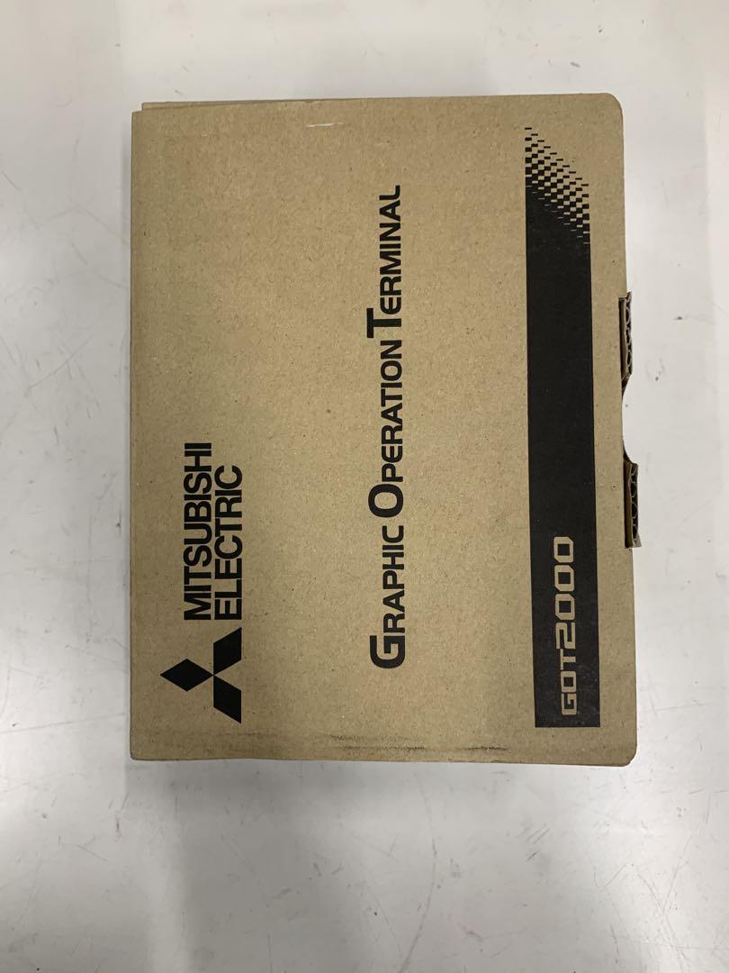 NEW IN BOX For Mitsubishi GT2104-PMBDS 4.5 Inch Display HMI
