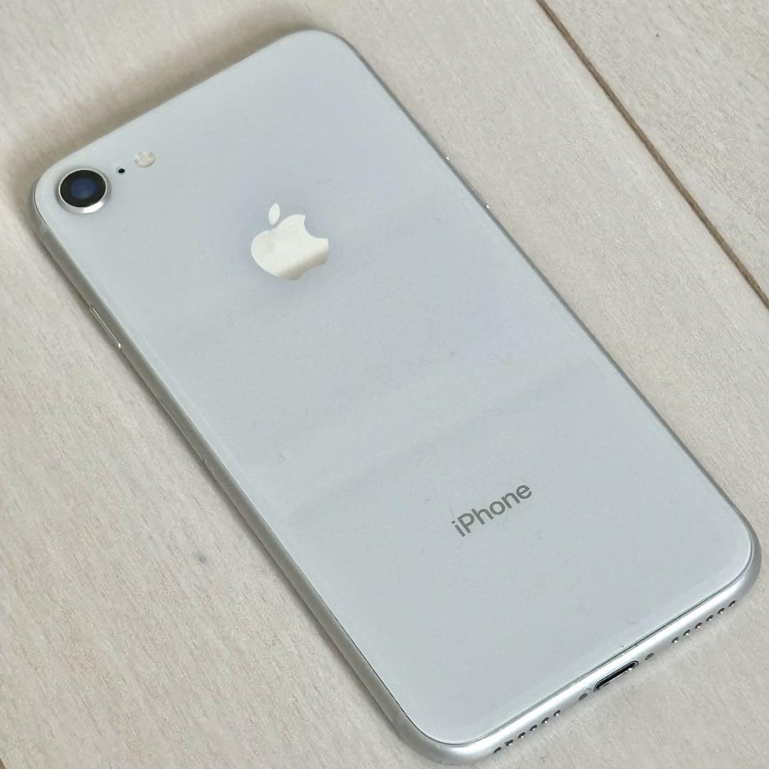 Apple iPhone 8 シルバー SIMロック解除済み 64GB 傷あり Apple iPhone8 64GB 本体 シルバー SIMロック解除済み