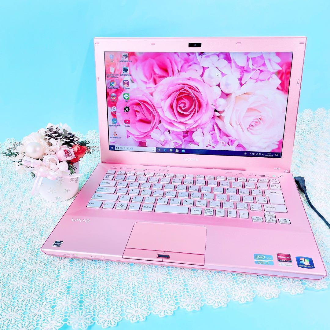 美品✨小型軽量！薄型ノートパソコン✨️サクサク可愛い白SSDカメラ付き在宅ワーク 新品SSD搭載でサクサク快適✨かわいい白❣薄型カメラ付きノート