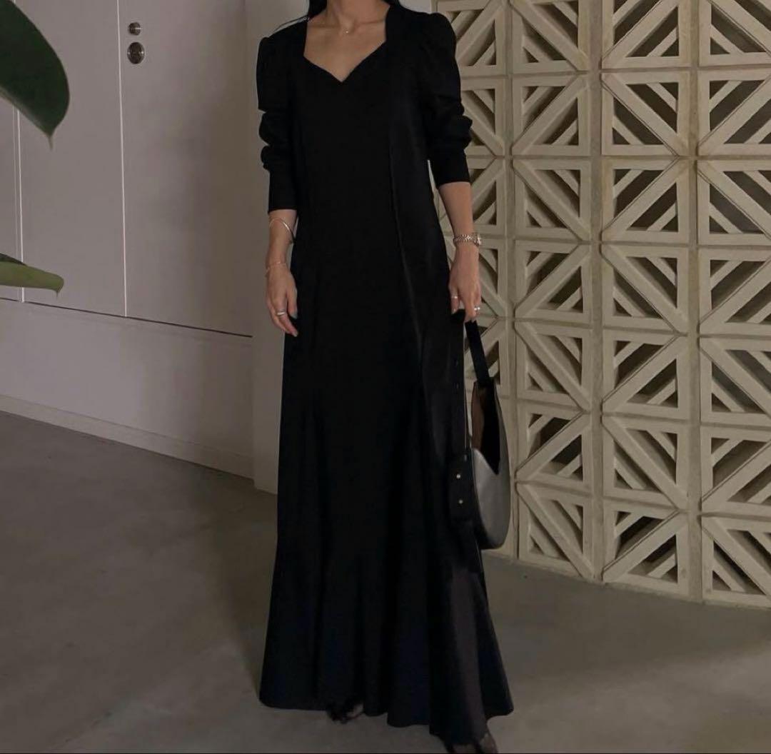 AMERI PENTAGON NECK FOLD HEM DRESS