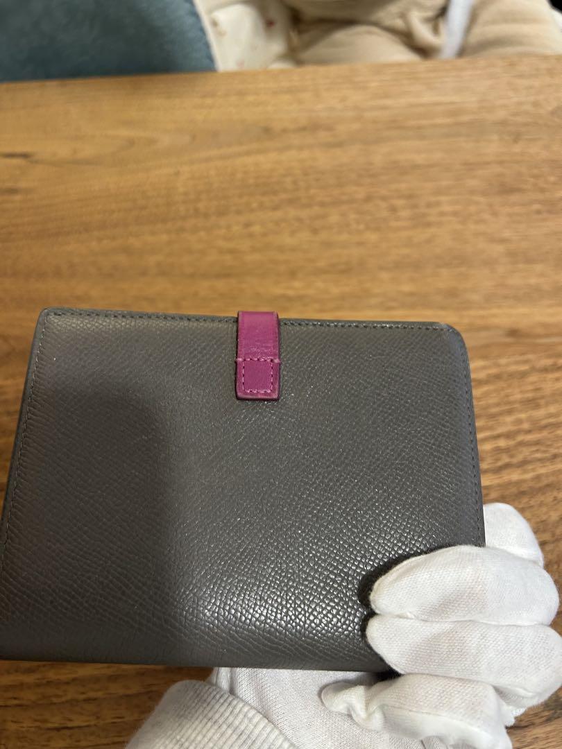 どこで 買える かファッション - CELINE 二つ折り財布 グレーと