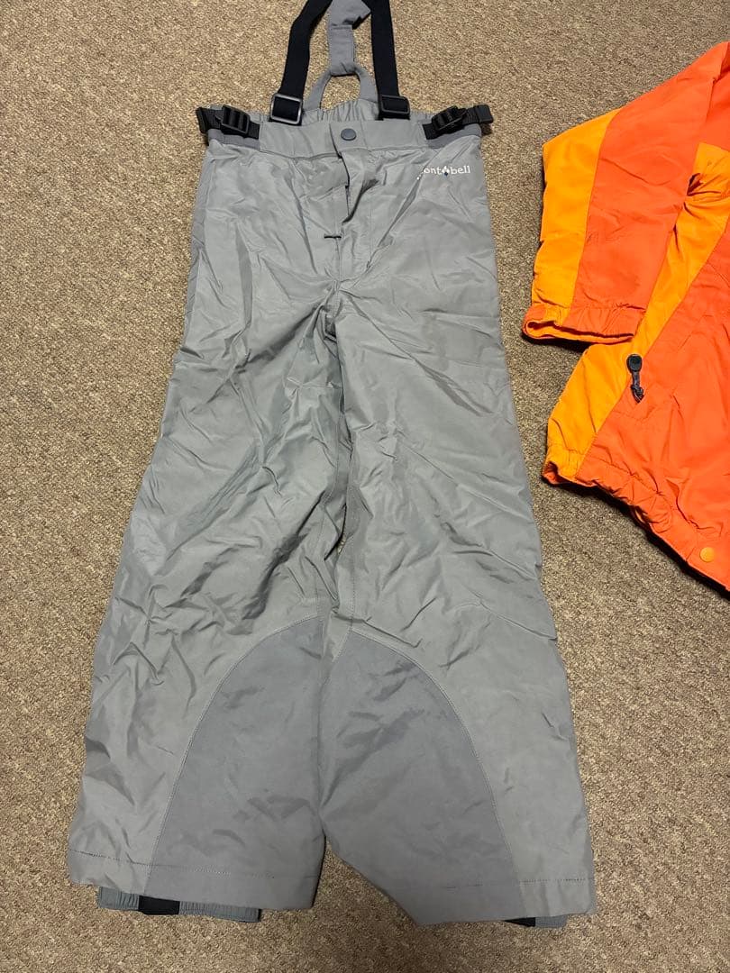 【美品】モンベル 子ども用スキーウェア オレンジ/グレー サイズ130 【美品】モンベル 子ども用スキーウェア オレンジ/グレー サイズ130