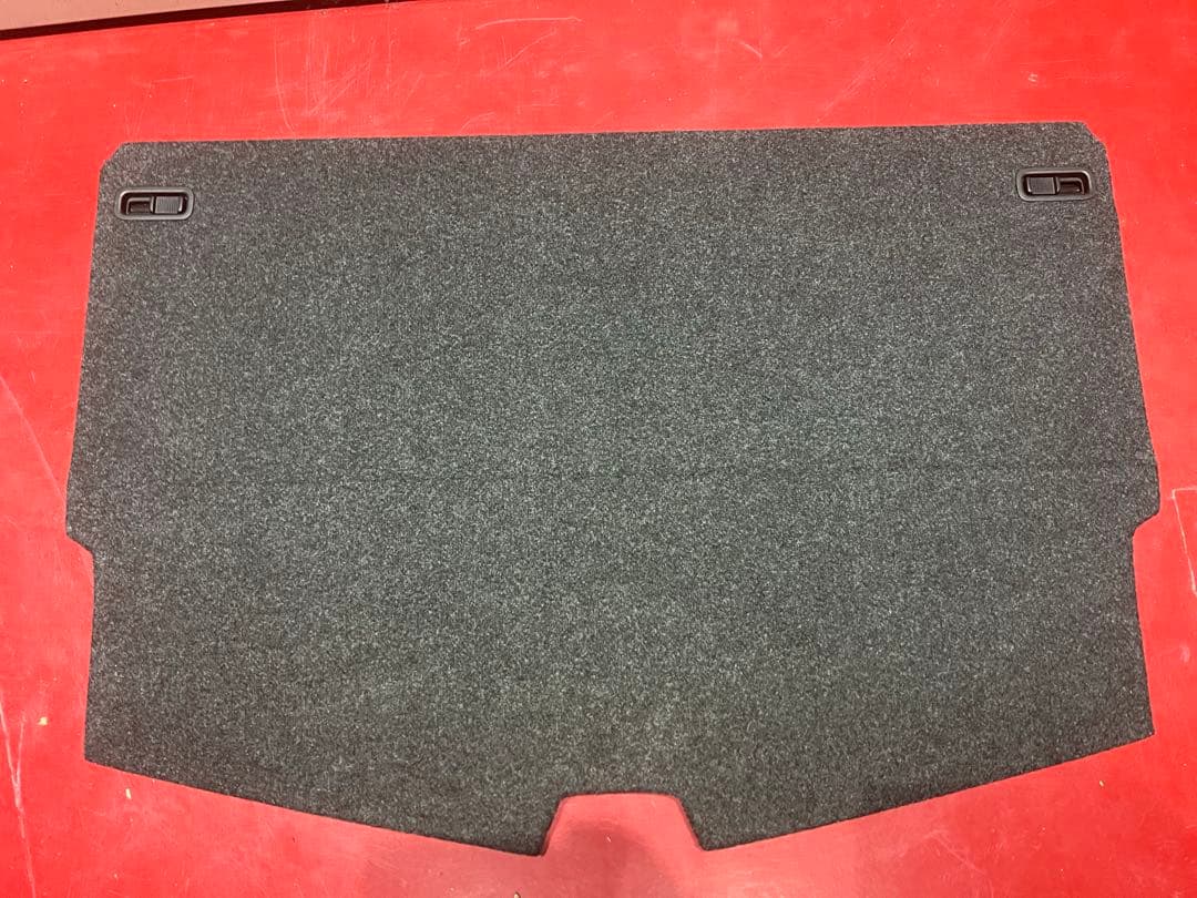 E12e ノート　ラゲッジボード