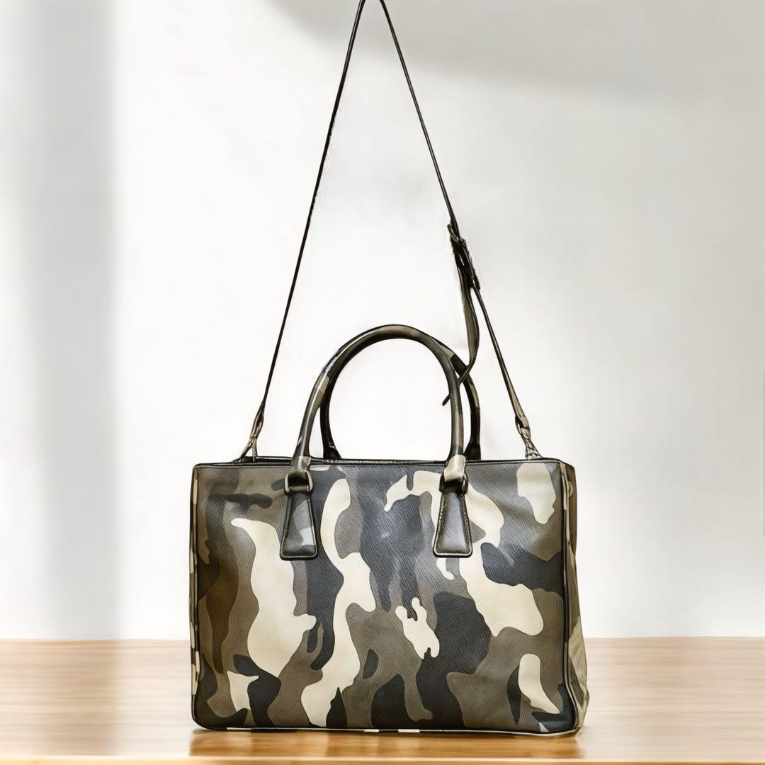 PRADA プラダ ガレリア サフィアーノレザー 迷彩 グレー トートバッグ PRADA プラダ ガレリア サフィアーノレザー 迷彩 グレー トート