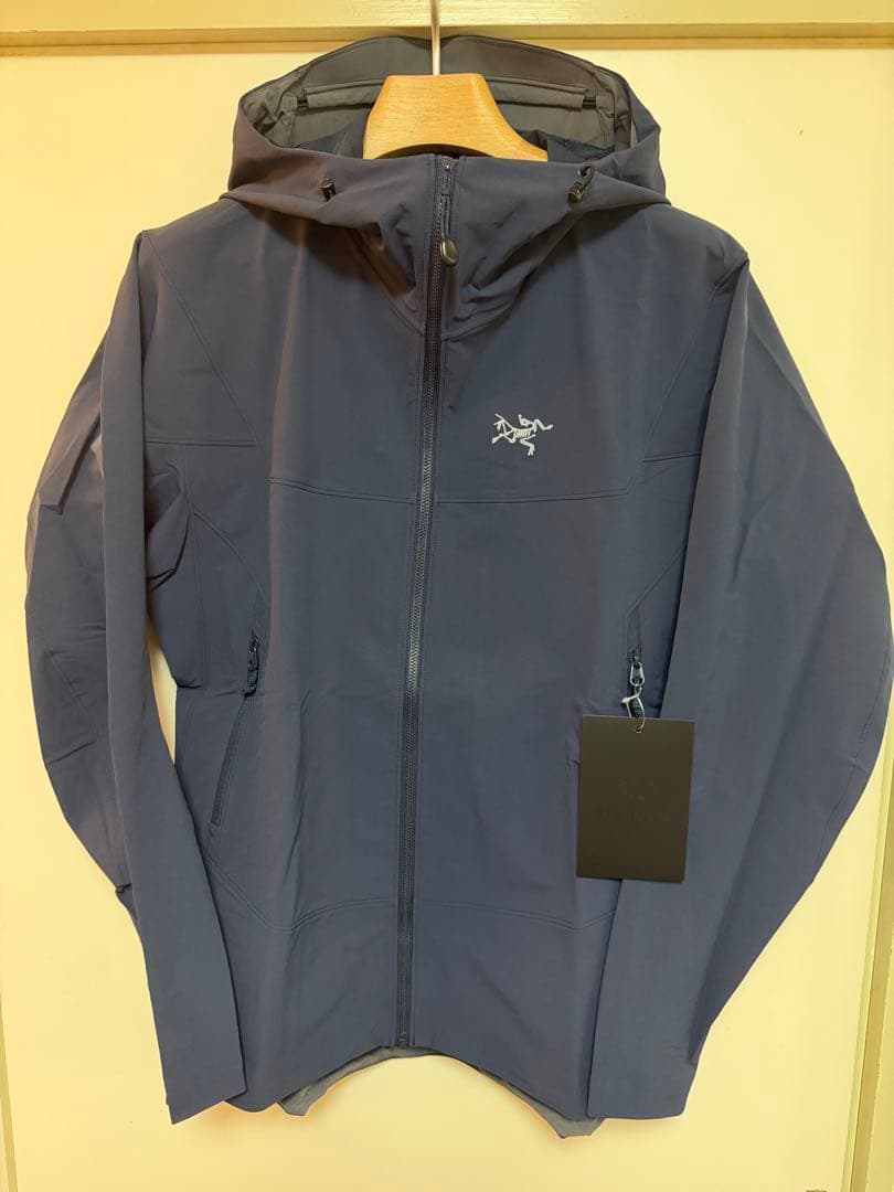 アークテリクス ガンマフーディー ブラックサファイア MサイズM・ARC'TERYX
