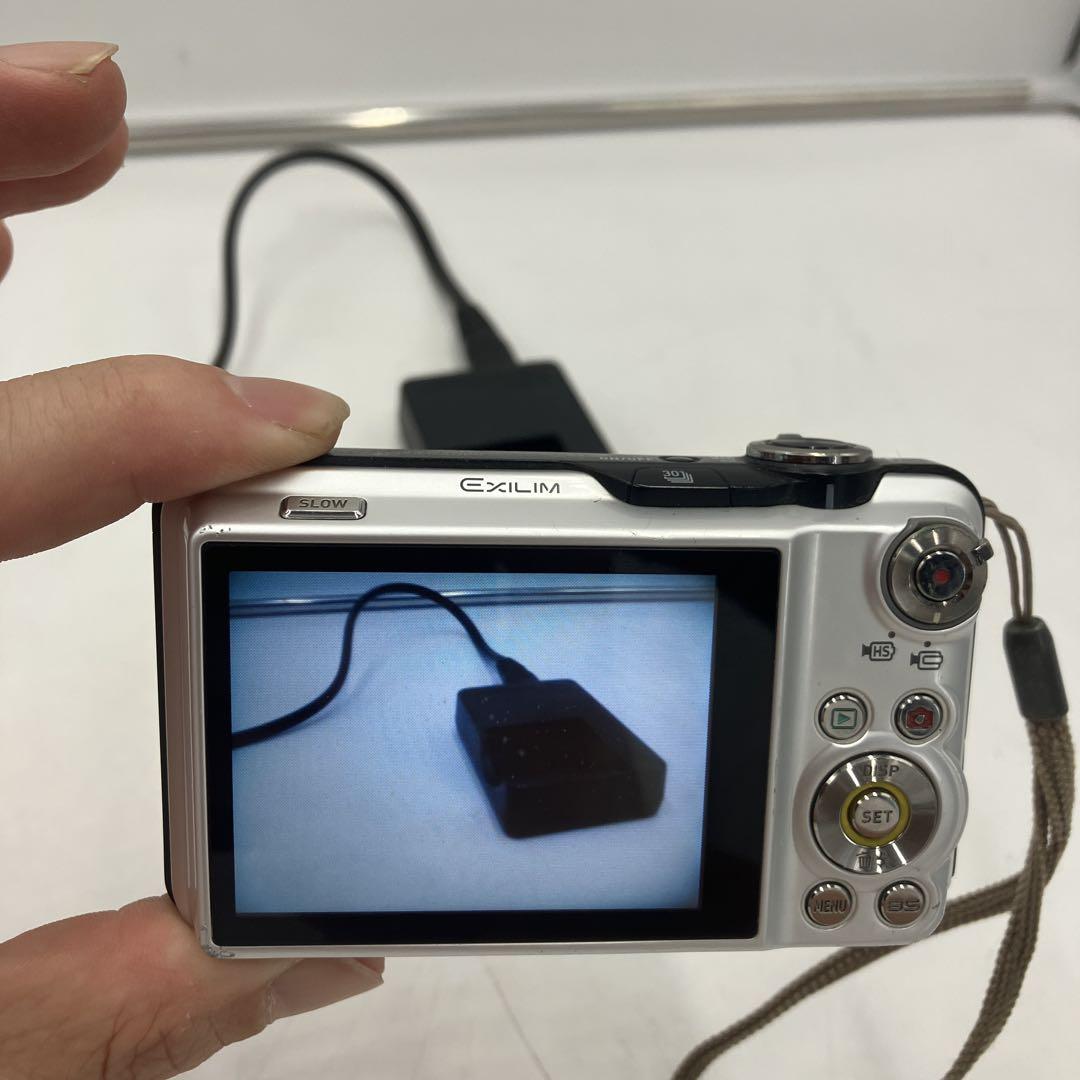 ★★CASIO EXILIM EX-FC100 デジタルカメラ　デジカメ