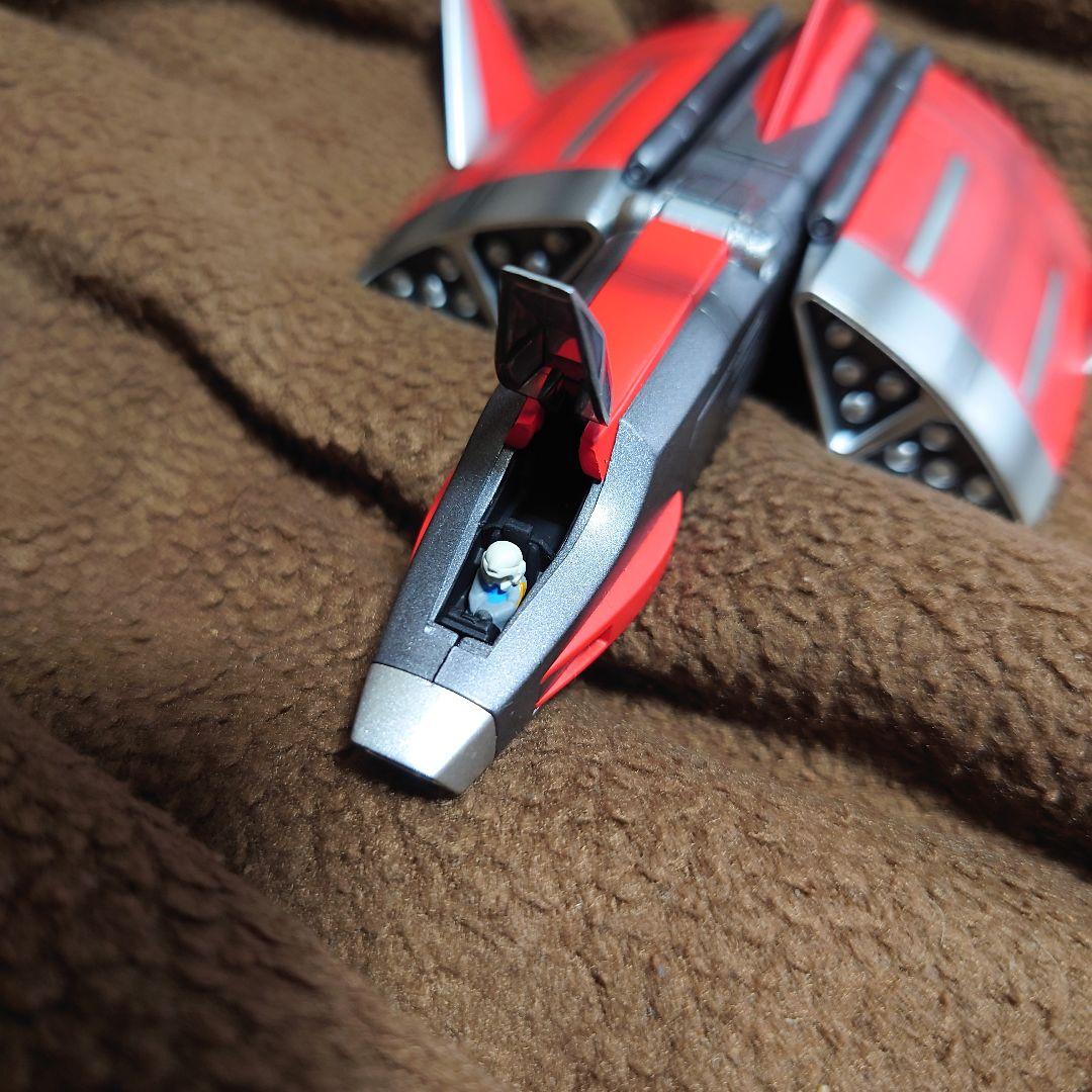ウルトラマンガイア』より、戦闘機「XIGファイター」が
