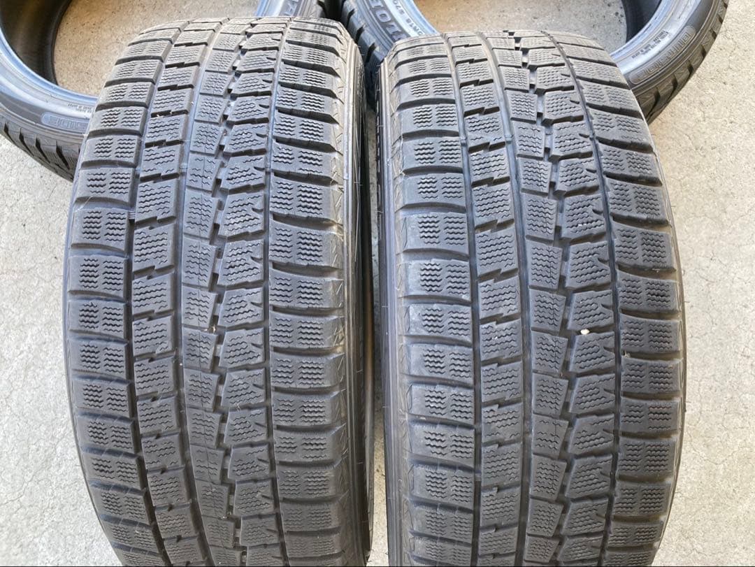 ダンロップ スタッドレスタイヤ 235/50R18中古4本 ダンロップ スタッドレスタイヤ 235/50R18中古4本