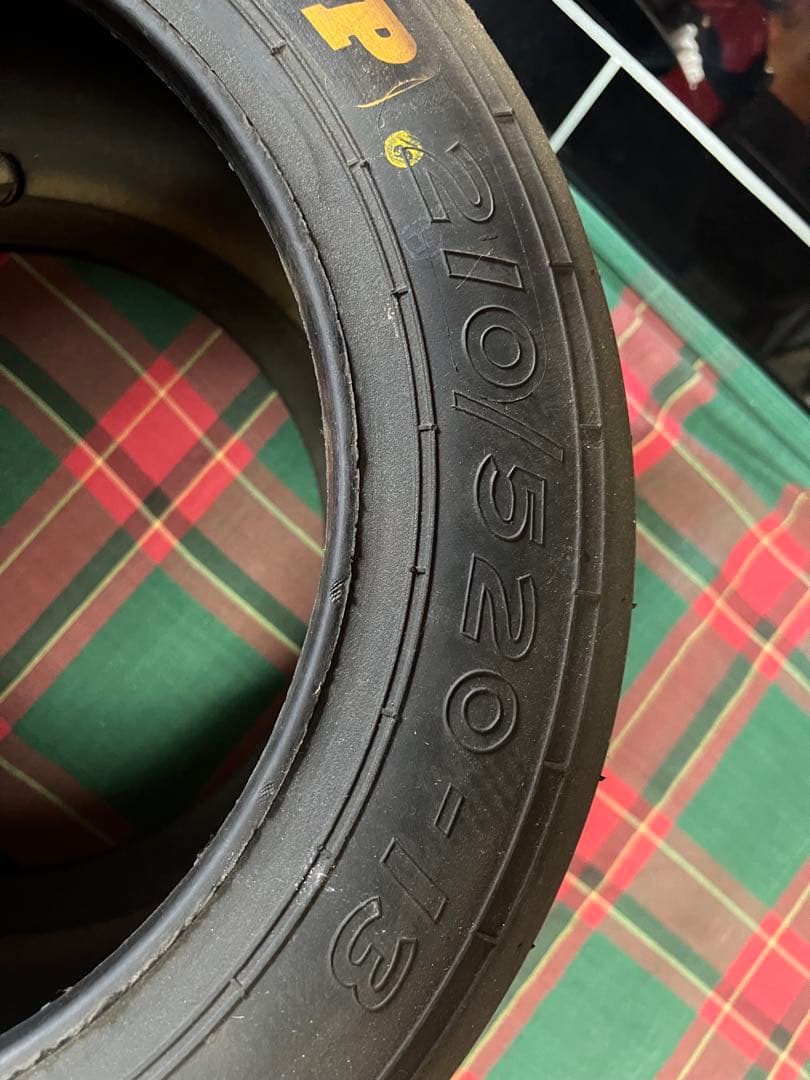 ダンロップF1用タイヤ210 520-13テーブルとして使用してましたDUNLOP