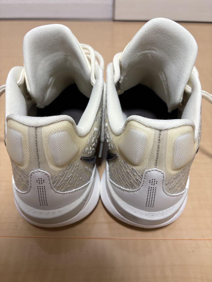 Nike W Sabrina 2 Coconut Milk サブリナ2
