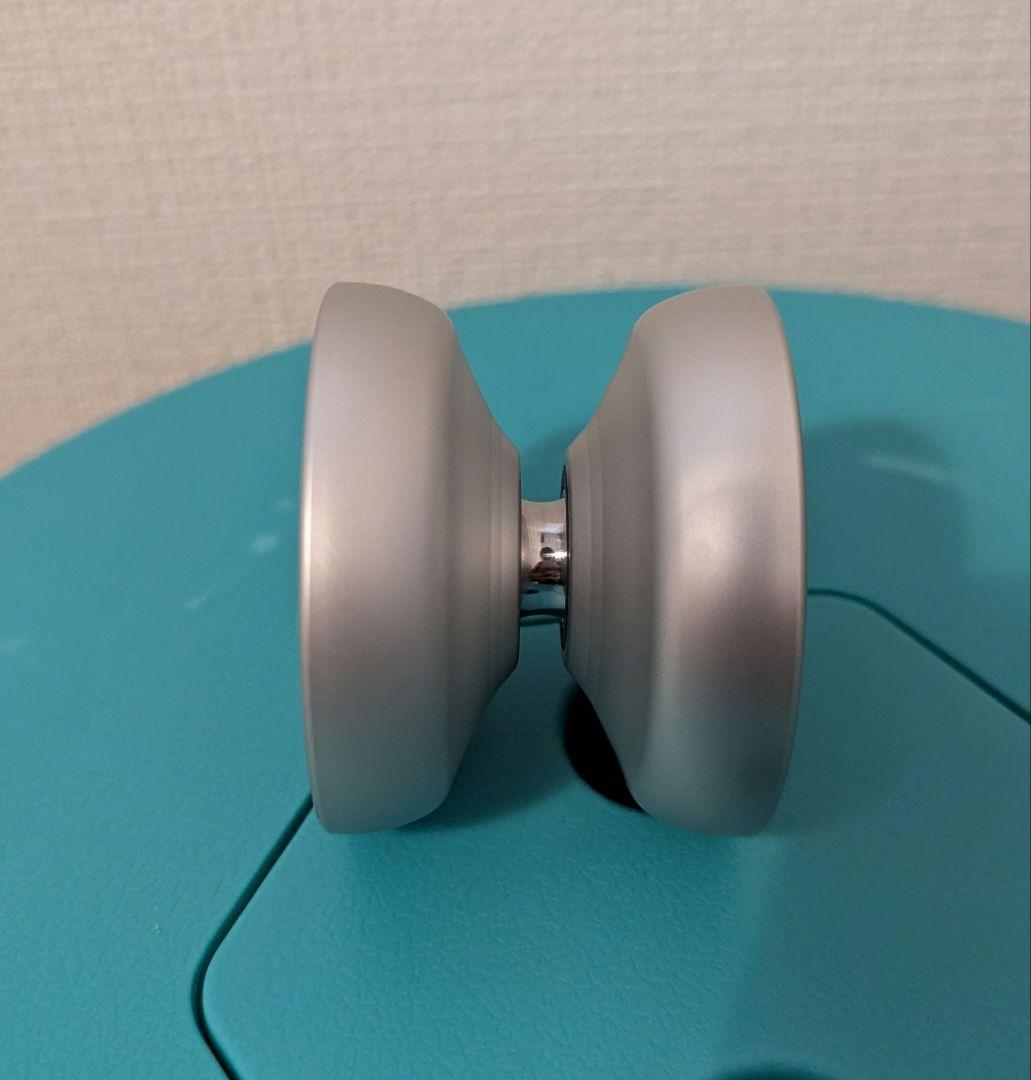 mowl ヘトロジェニティ　シルバーブラスト mowl ヘトロジェニティ シルバーブラスト