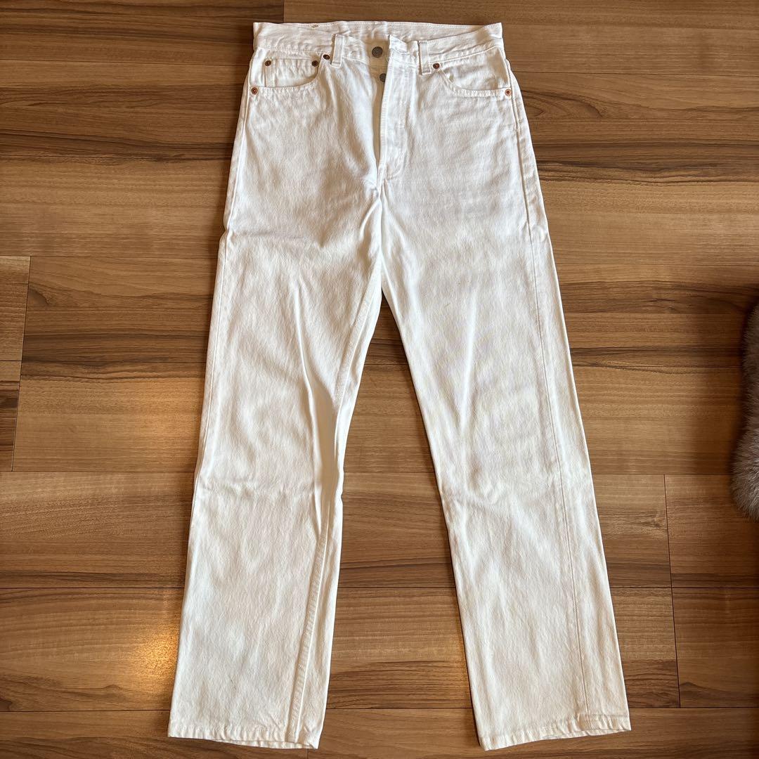 Levi's ホワイト ストレートデニム