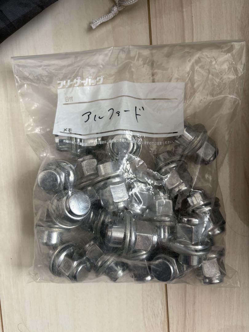 アルファード純正タイヤ 30後期
