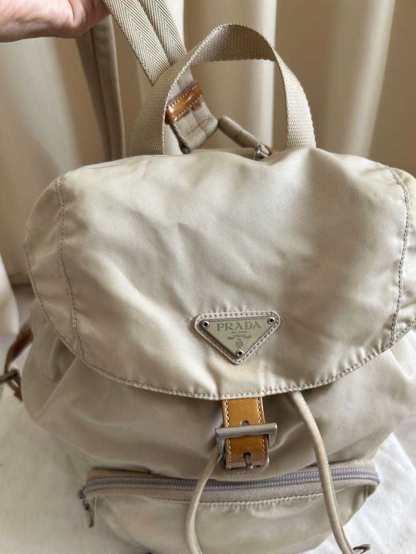 プラダPRADA リュックサック　ショルダーバックジョギングウォーキング