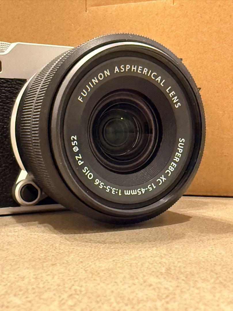 超美品 FUJIFILM X-M5 XC15-45mmレンズキット　シルバー