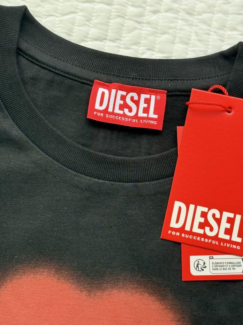 ＊DIESEL＊大人もOK！ハートプリント スウェットシャツ 新品未使用 DIESEL ロゴ ハート プリント Tシャツ 14Y 大人もOK