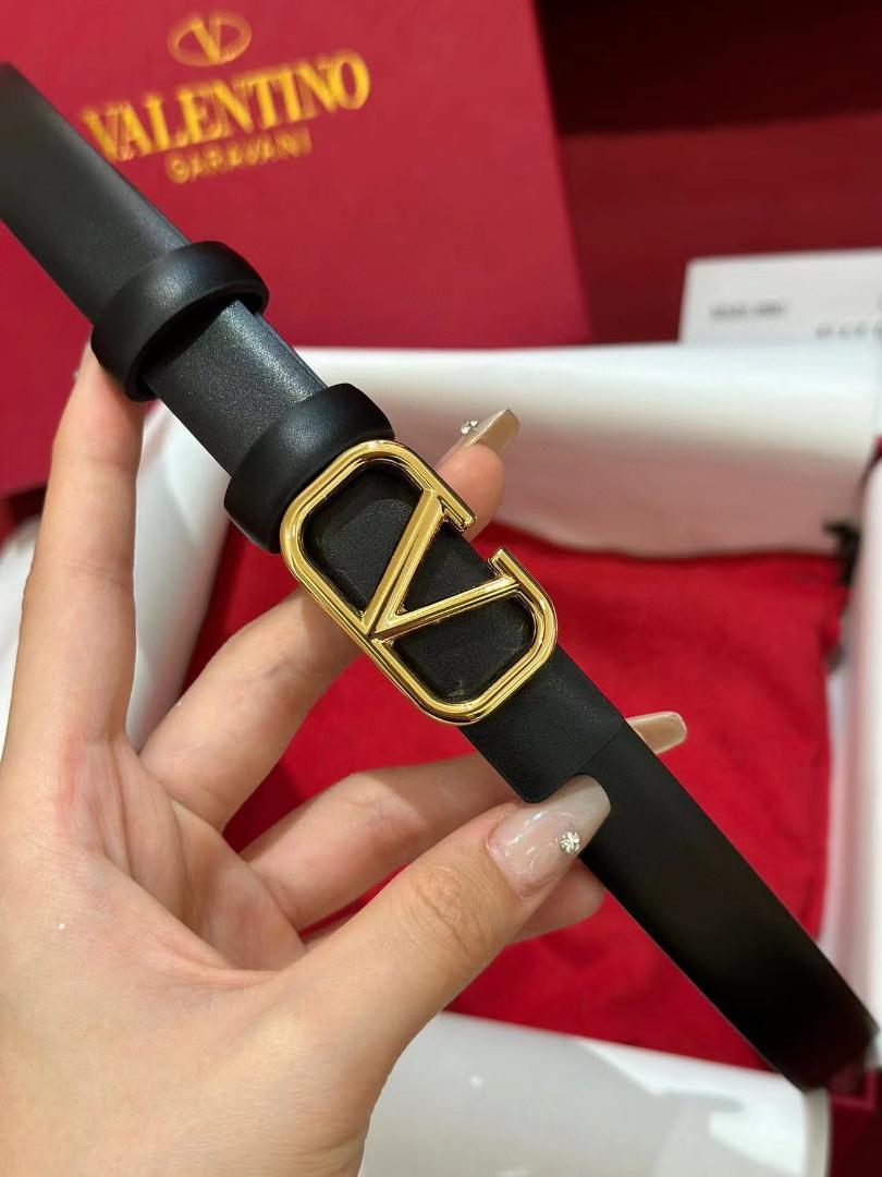 美品　ヴァレンティノ　ベルト　75　ブラック