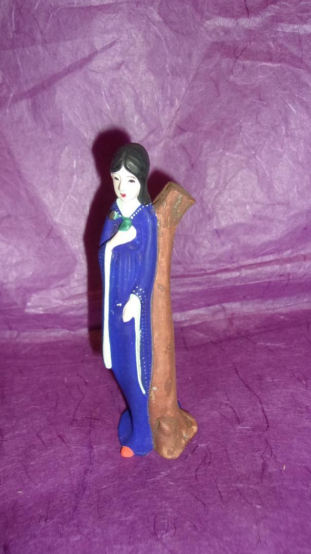 戦前 小林かいち風土人形「青い修道服風の女性 陶器像(高さ14cm)」