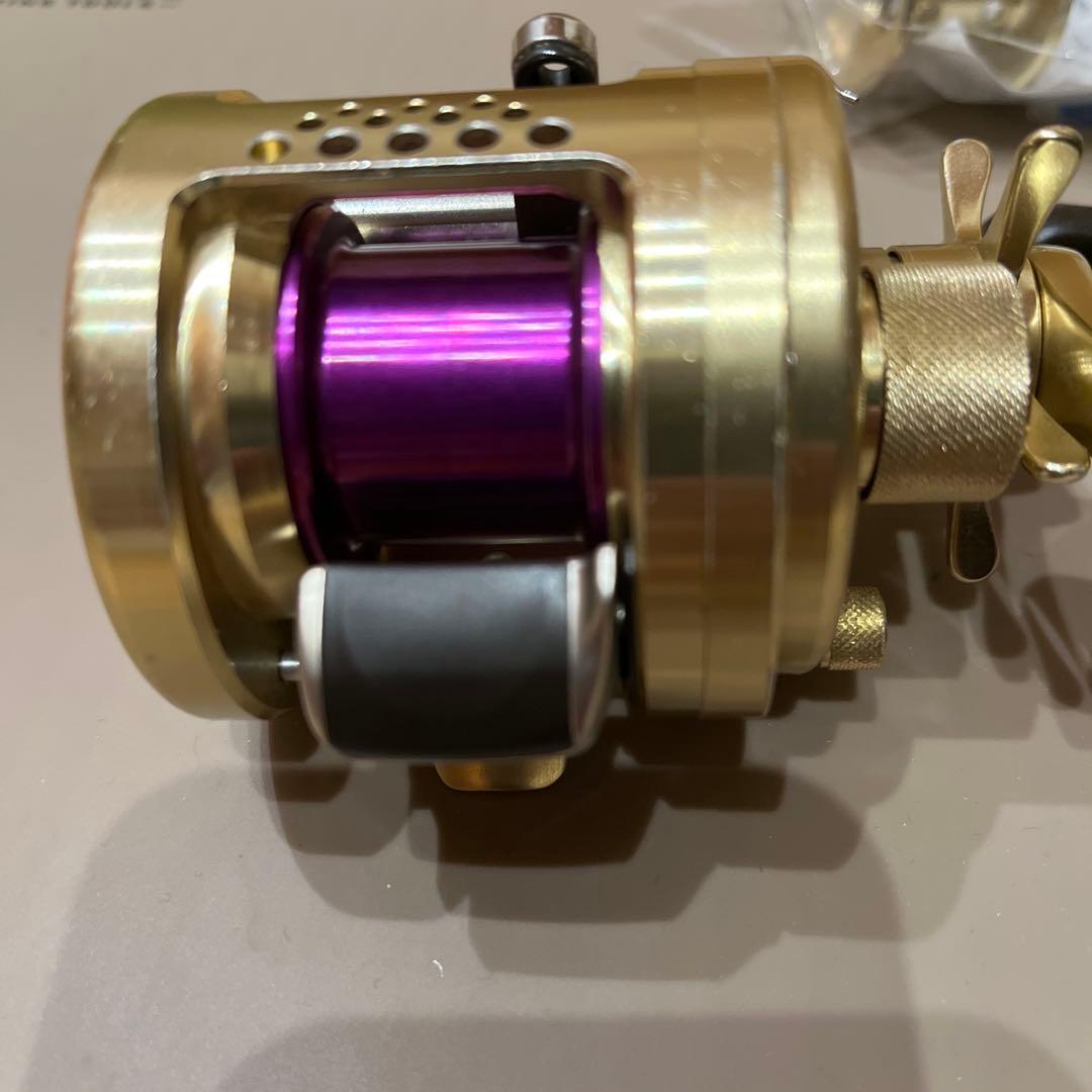 シマノ　01 カルカッタコンクエスト 100 アベイル Avail