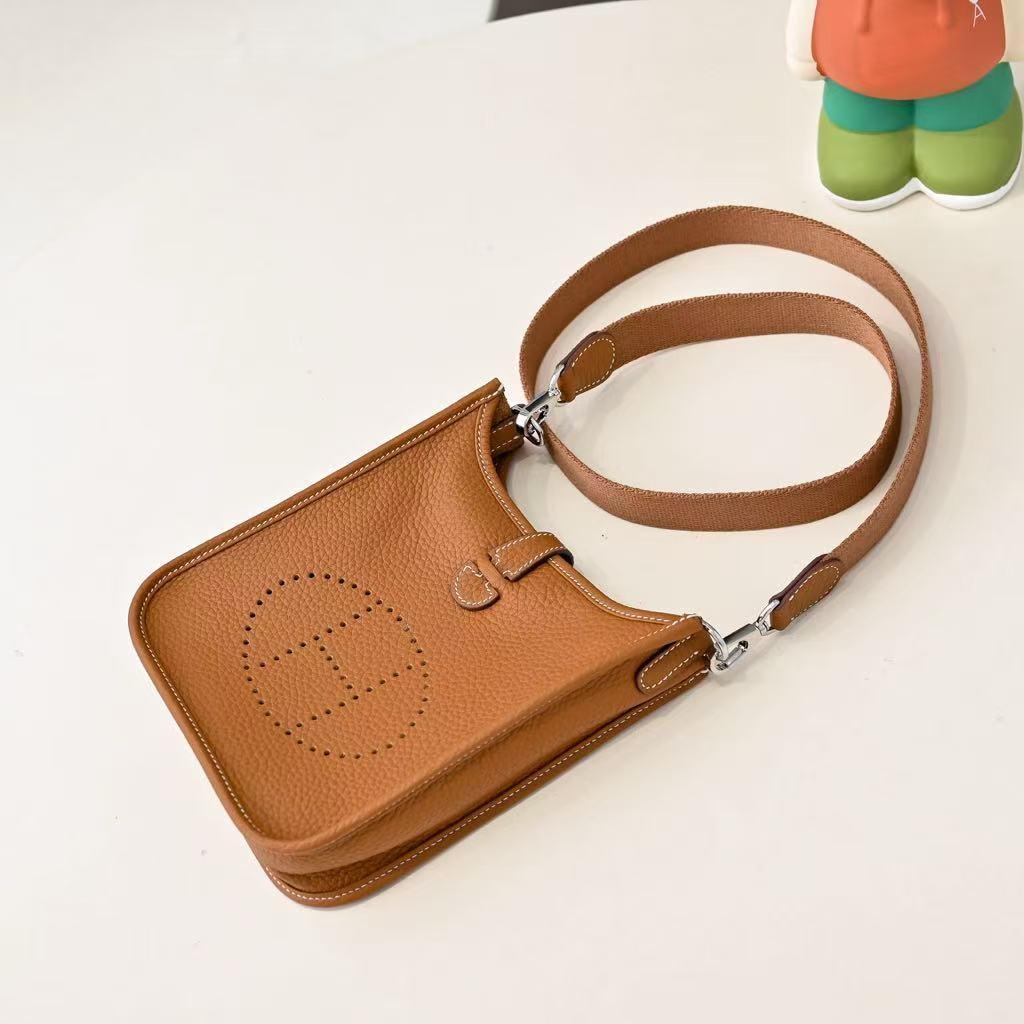 新品 エヴリン16