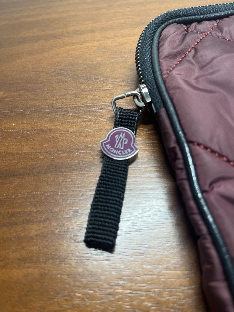 値引き可能　モンクレール MONCLER ポーチ クラッチバッグ