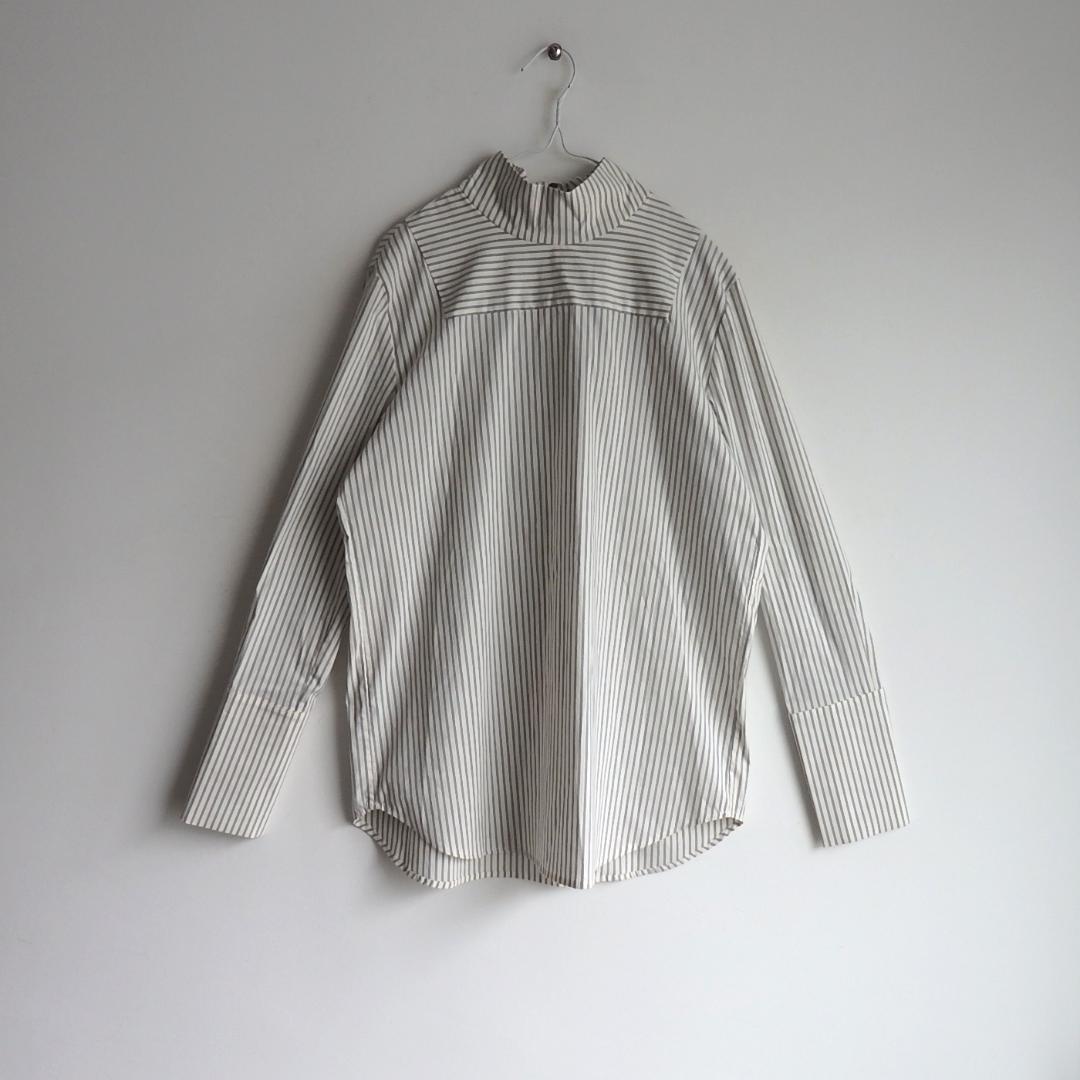 【新品】定価34,100円　TELA　ハイネックストライプシャツ