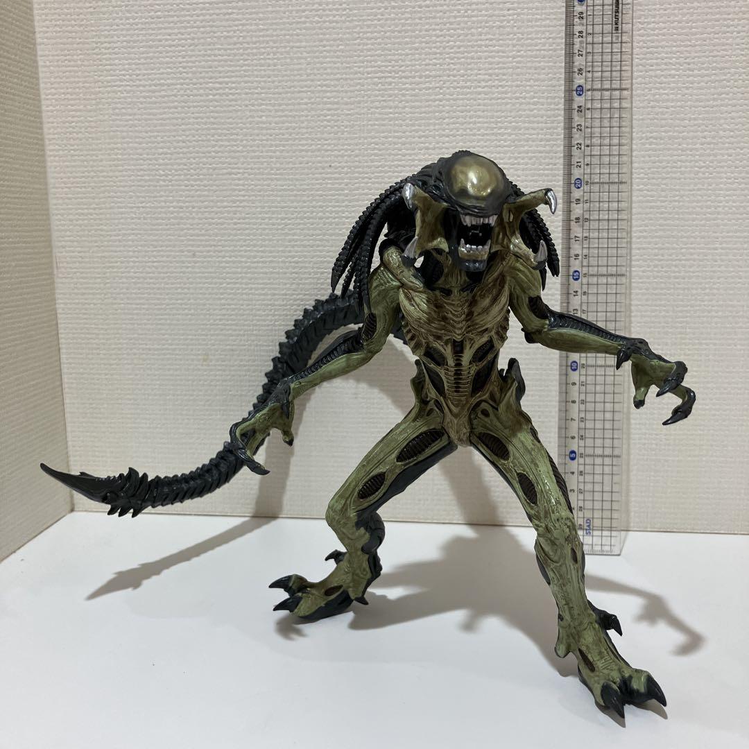 ブレデリアンフィギュア