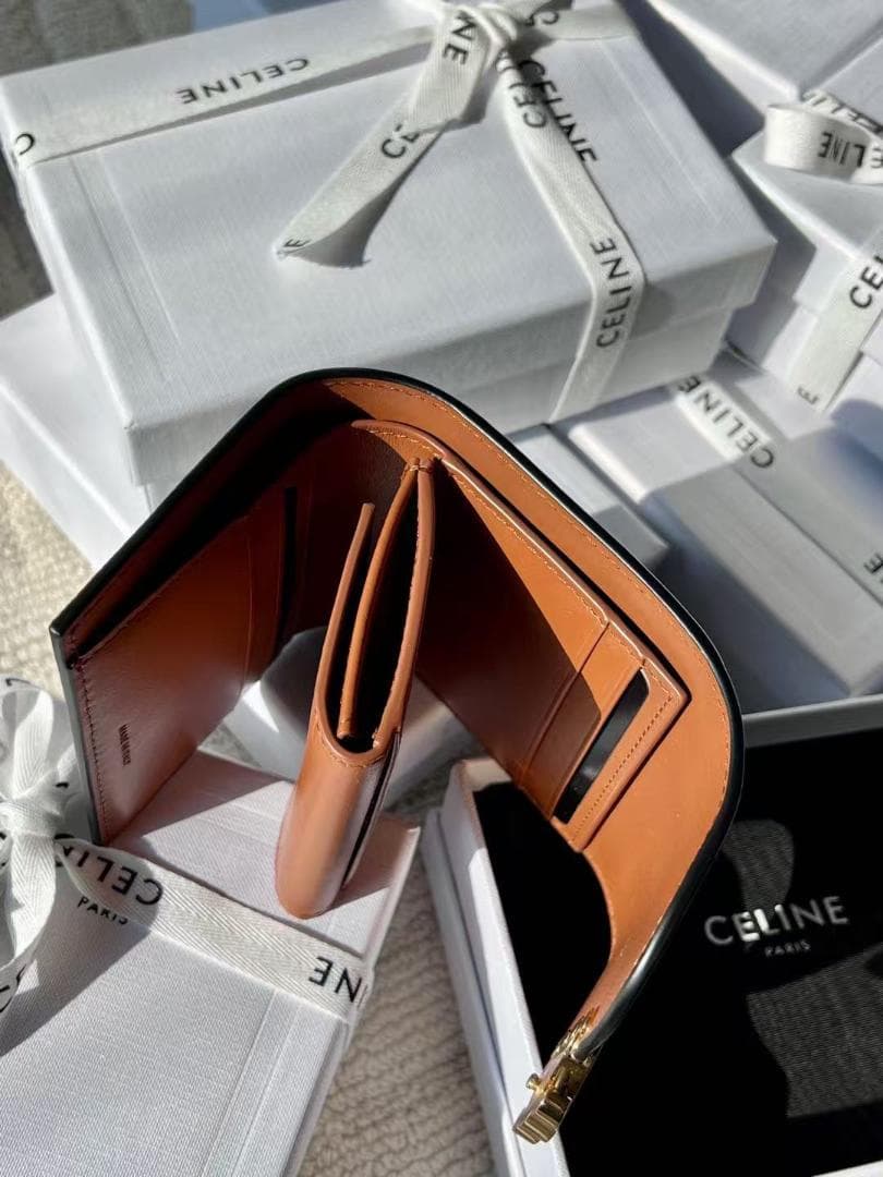 匿名発送 CELINE 三つ折り財布 ブラック/ゴールド 匿名発送 CELINE 三つ折り財布 ブラック/ゴールド