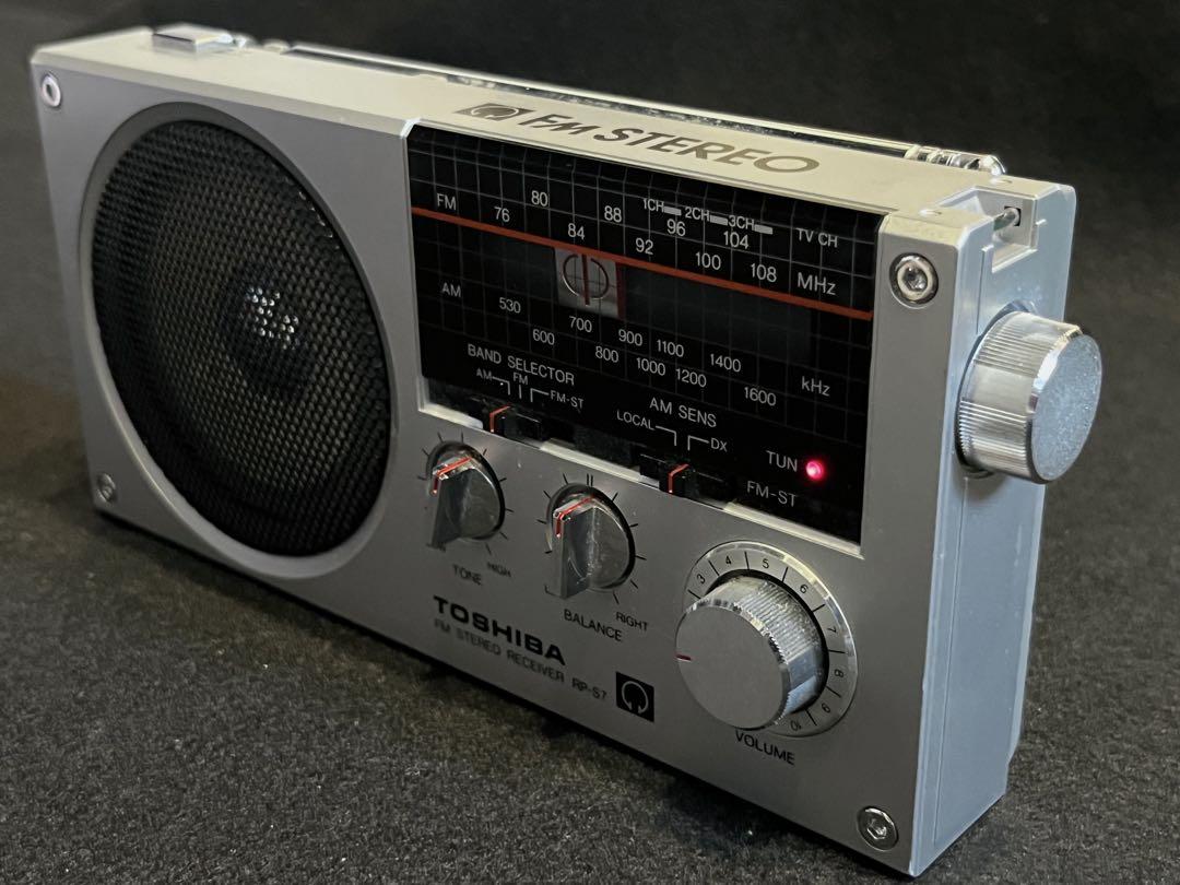 昭和レトロ TOSHIBA FM/AMラジオ RP-S7 動作品 - メルカリ