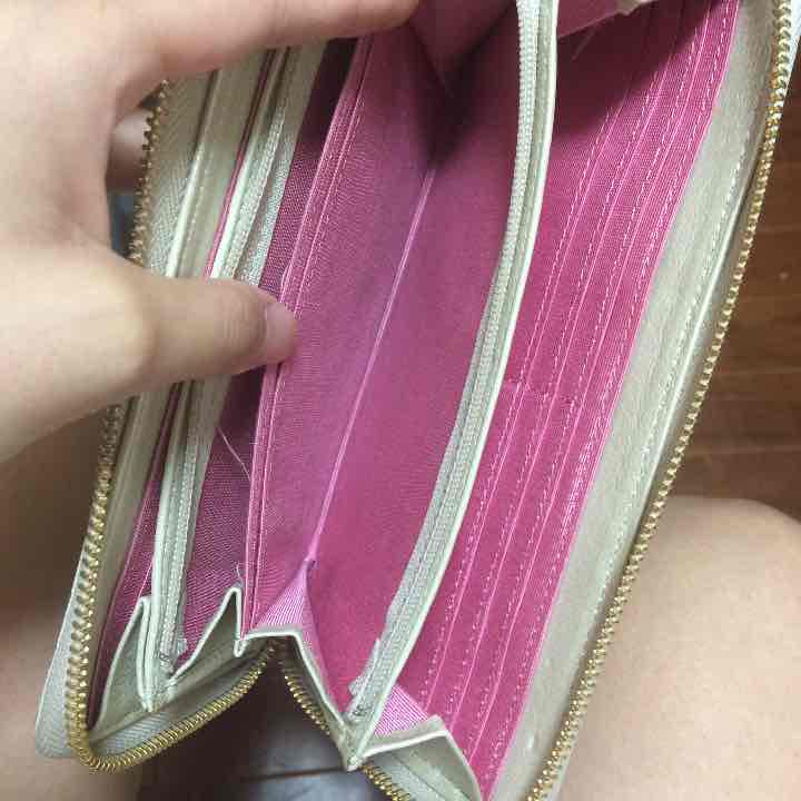 サマンサタバサ イニシャル財布