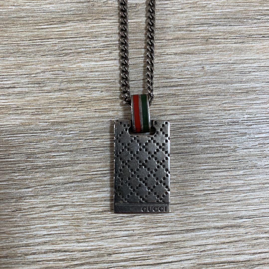 GUCCI ロゴ入りペンダントネックレス