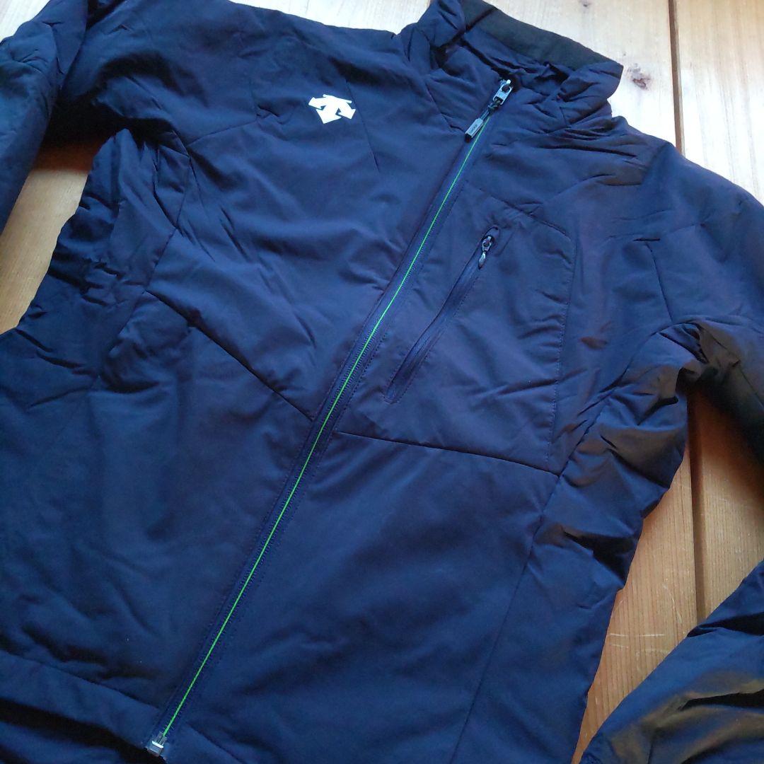 DESCENTE　ミドルレイヤージャケット　Sサイズ　紺　ほぼ新品未使用