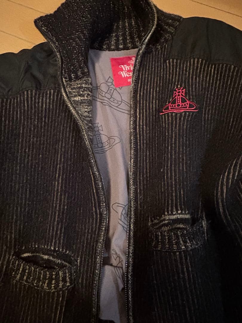 人気アイテムが再入荷！ Vivienne Westwood ミリタリーパッチニットブルゾンFREE SIZE・Vivienne Westwood 丈夫な