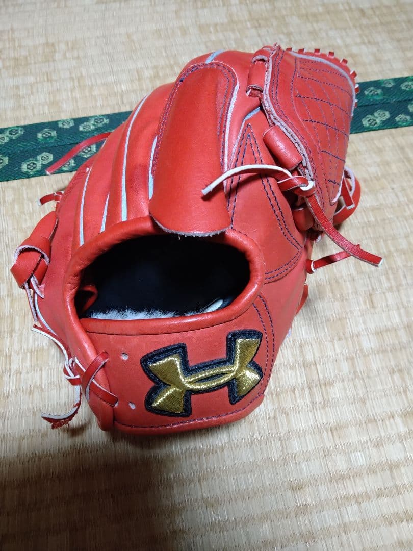 新品アンダーアーマー 硬式投手グラブ袋付 新品・未使用】アンダー