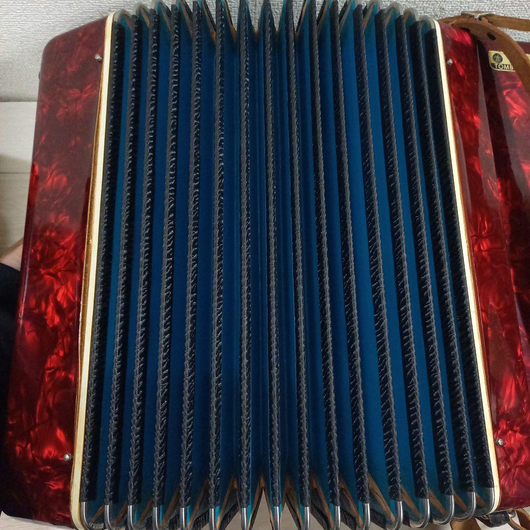 現状品 Tombo アコーディオン No.211 30鍵 21ベース 赤 - メルカリ